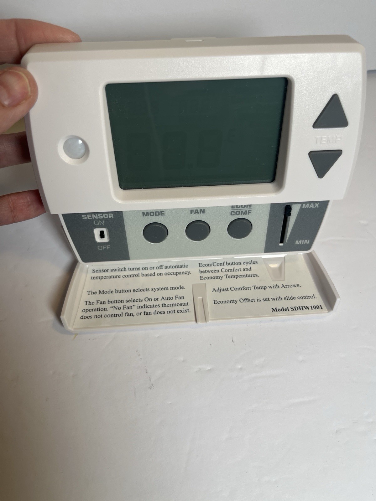 SDHW Clever Comfort Commercial Thermostat SDHW1001 24VAC 4H/4C Auto. Untested