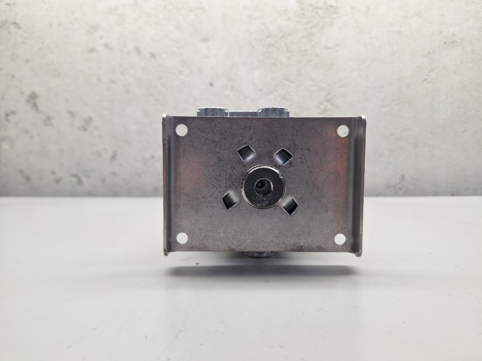 Tigerloop Ultra S220-8 Oil De-aerator Model TJN