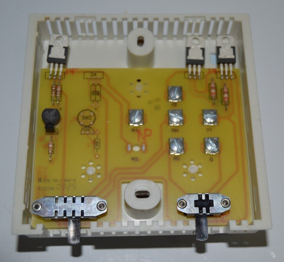 Accustat® Thermostat LMS-AH21 24-30V 2 Cool 1-Heat Fan Auto/On Heat/Off/Auto/Coo