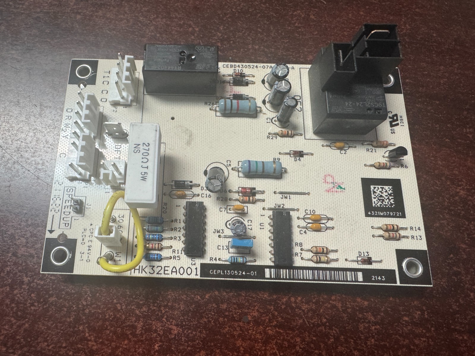 CARRIER HK32EA001 / CEPL130524-01 DEFROST CONTROL BOARD