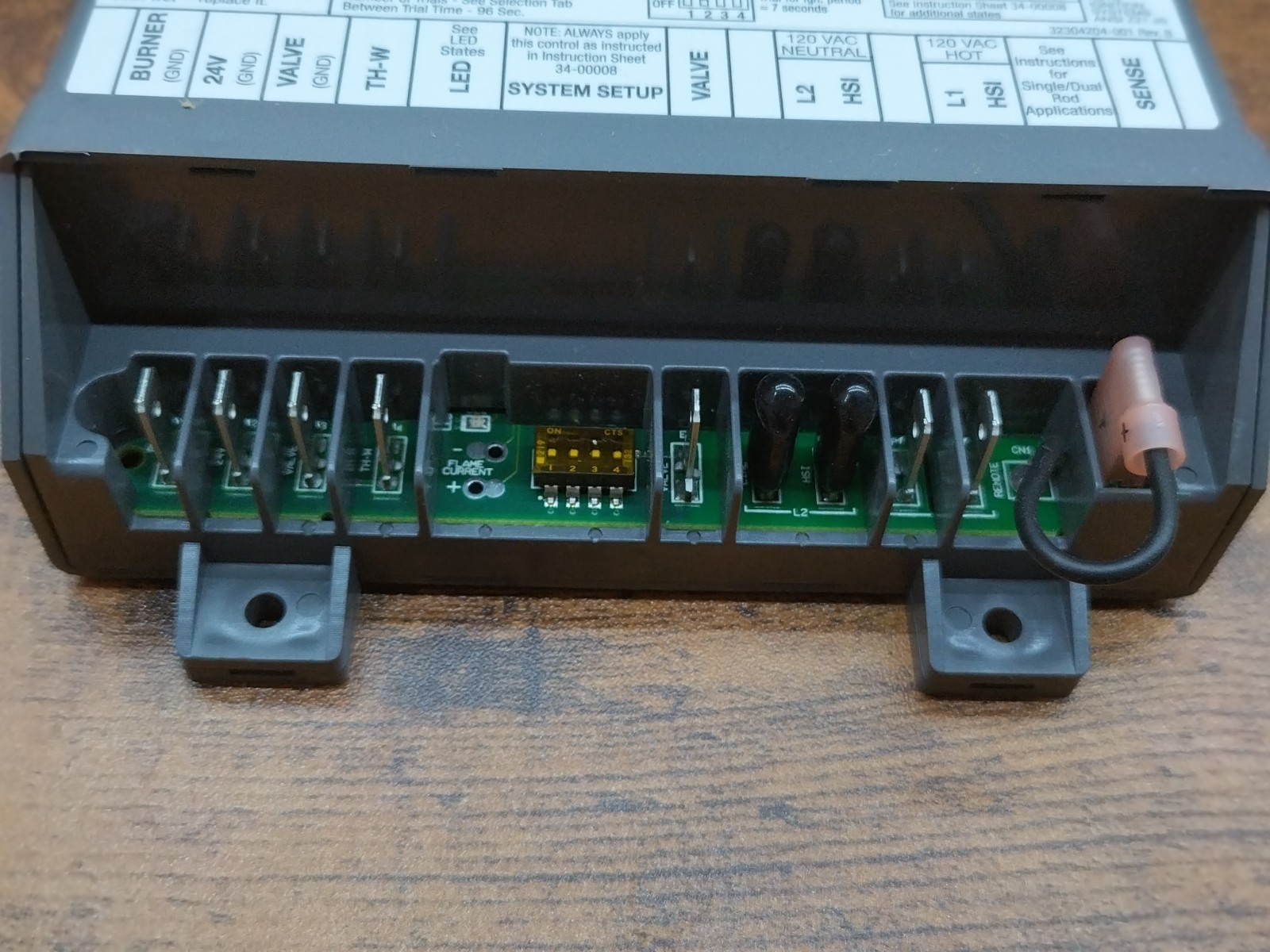 Honeywell Resideo S8910U 3000 Universal Surface Ignition Module
