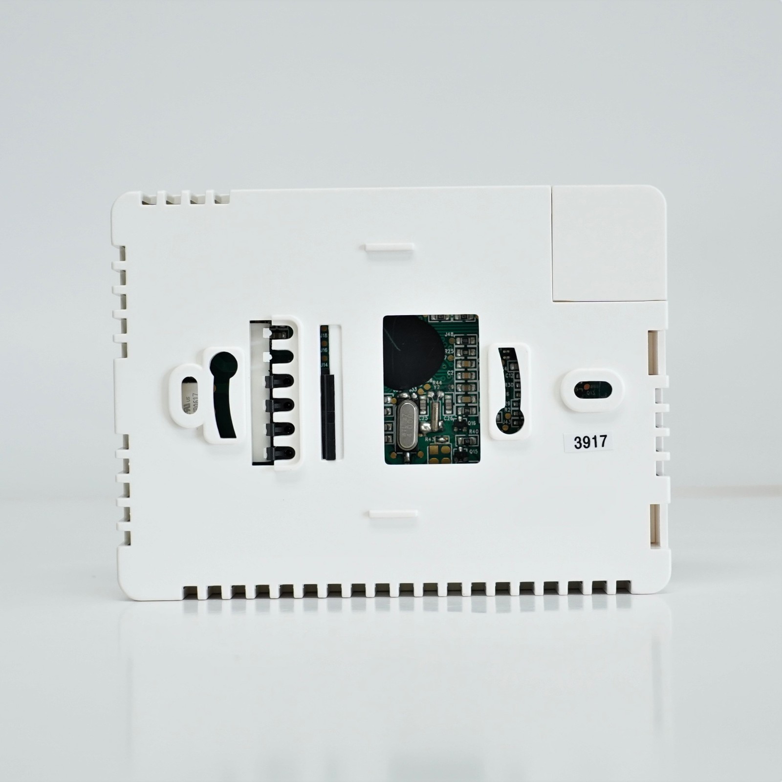Robertshaw RS1110 Programmable 5+1+1 Days 1 Heat 1 Cool Wall Thermostat