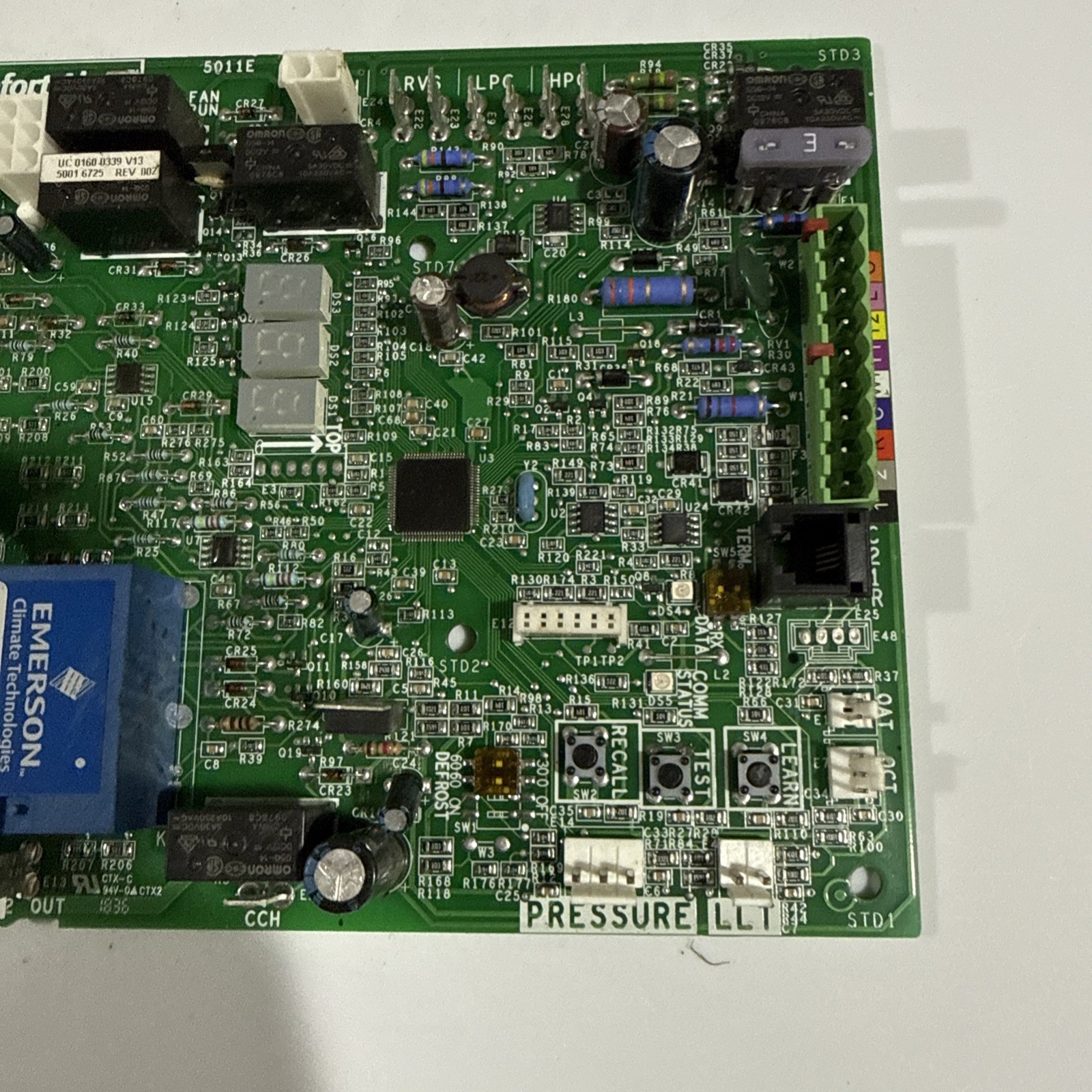 Used OEM control board PCBHR105S Emerson Goodman Amana Comfort Alert