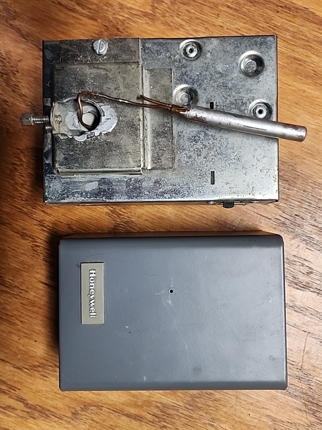 Honeywell L8148J1009 L8148J 1009 aquastat relay
