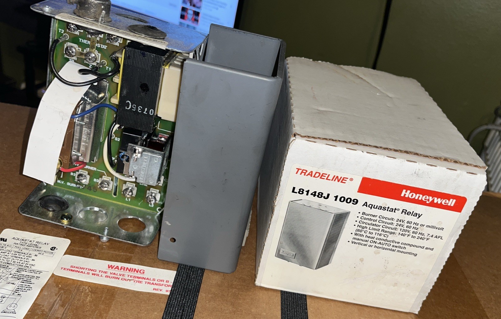 Honeywell L8148J1009 Aquastat Relay For Parts Only See Pictures