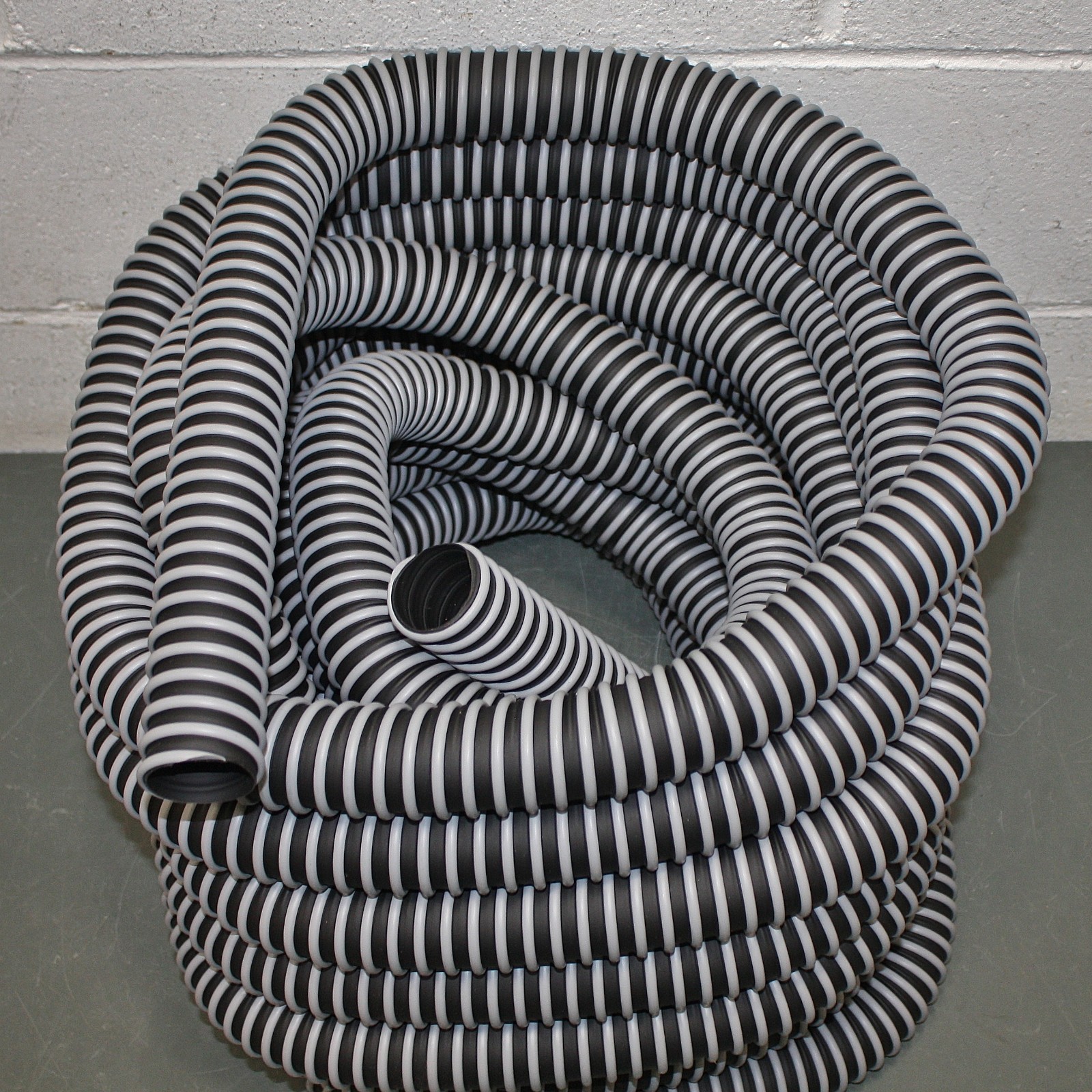 Hi-Tech Duravent Ducting Hose 2101-0150-1550, 1-1/2″ x 50ft, Black & Grey TPE
