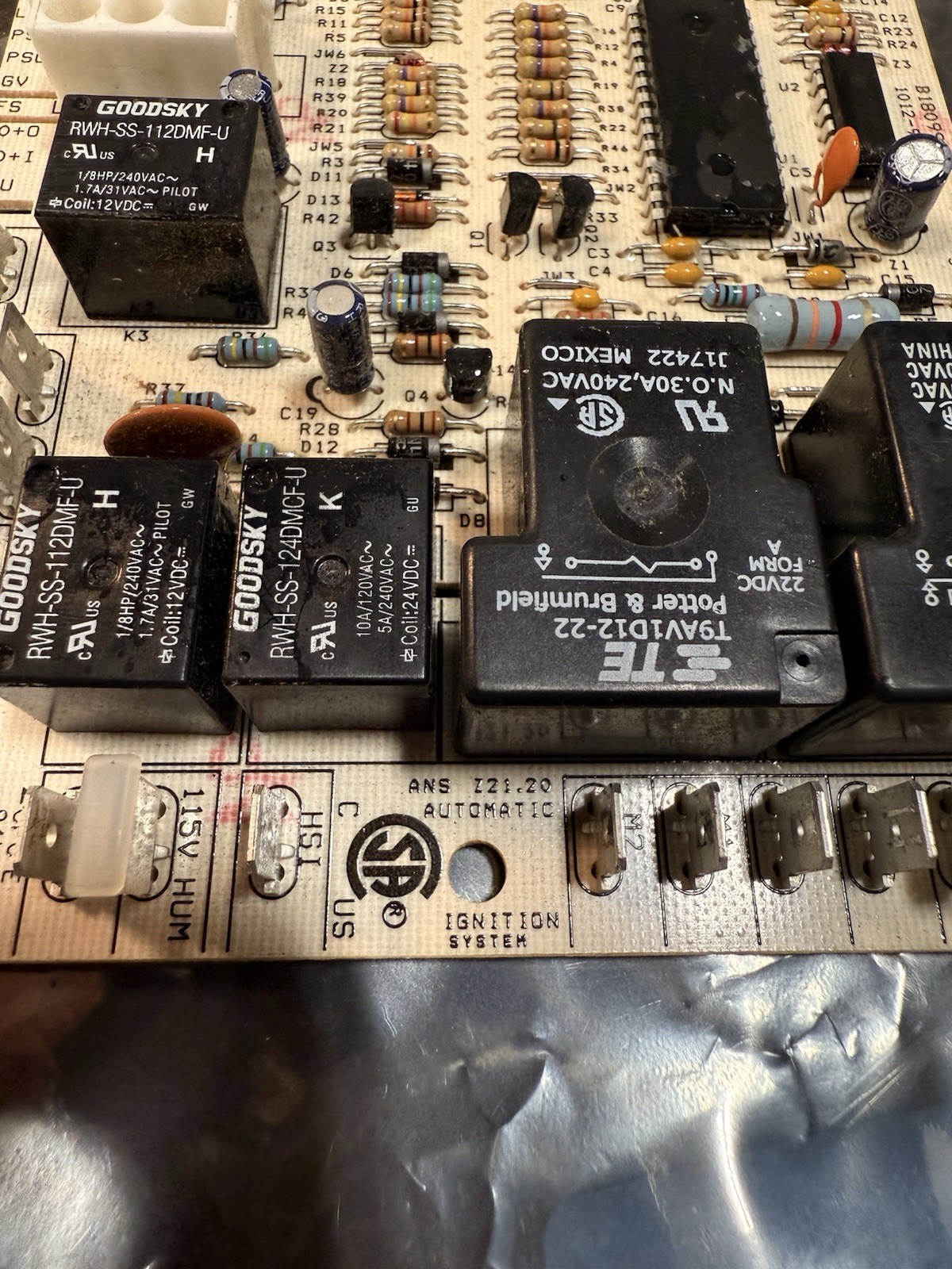 New Goodman Furnace A/C HIS Control Board 9-Pin Connector B1809913S 193031153910