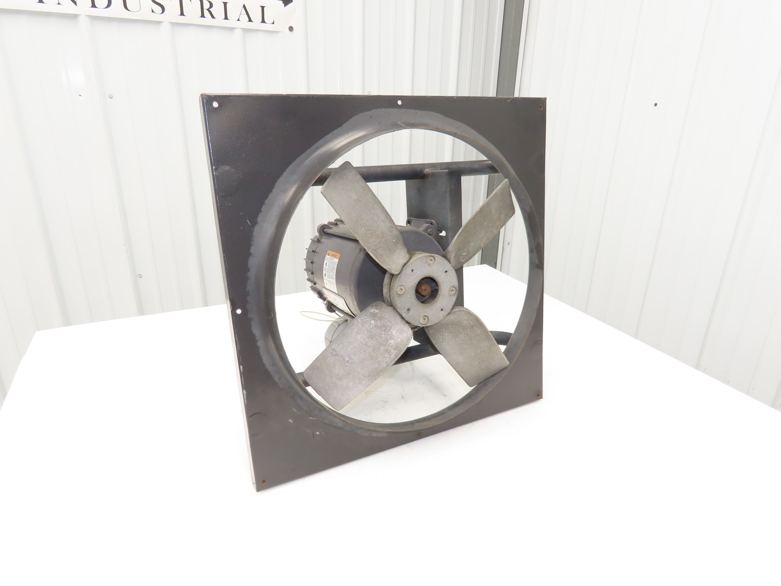 Dayton 3XK37 16″ Exhaust Fan 1/4Hp 1725rpm 115V 1PH Haz Loc Motor 20″Sq Frame