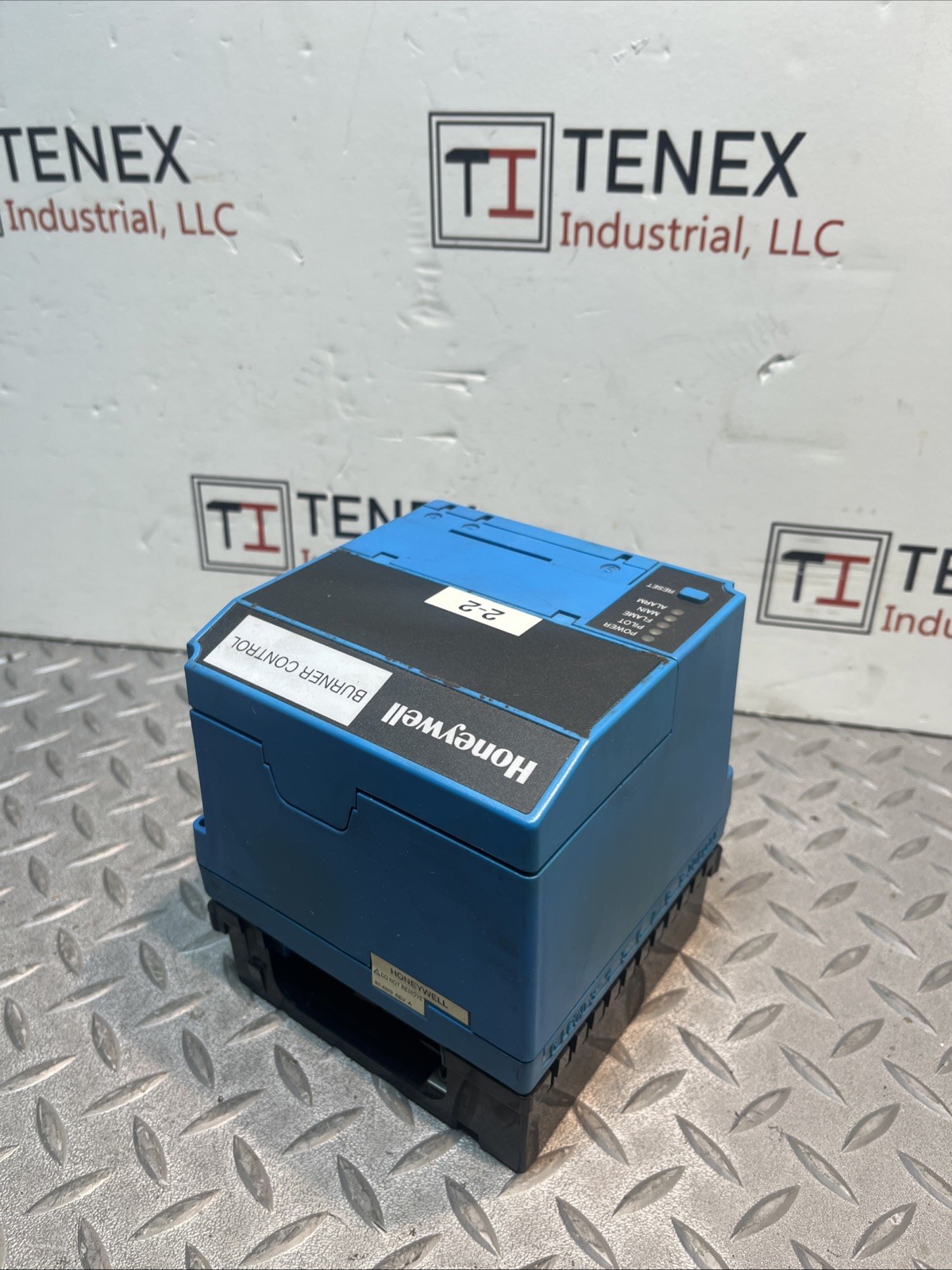 Honeywell Burner RM7895 A 1014 Control Ultraviolet Flame Amplifier E-9