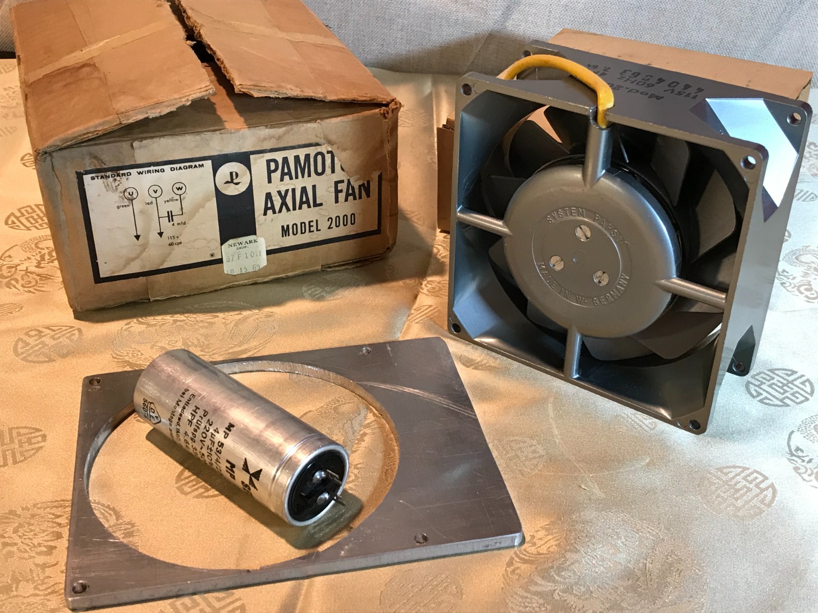 Vintage PAMOTOR FAN MODEL 2000 115 V ~ New in Box ~ PAPST, W GERMANY