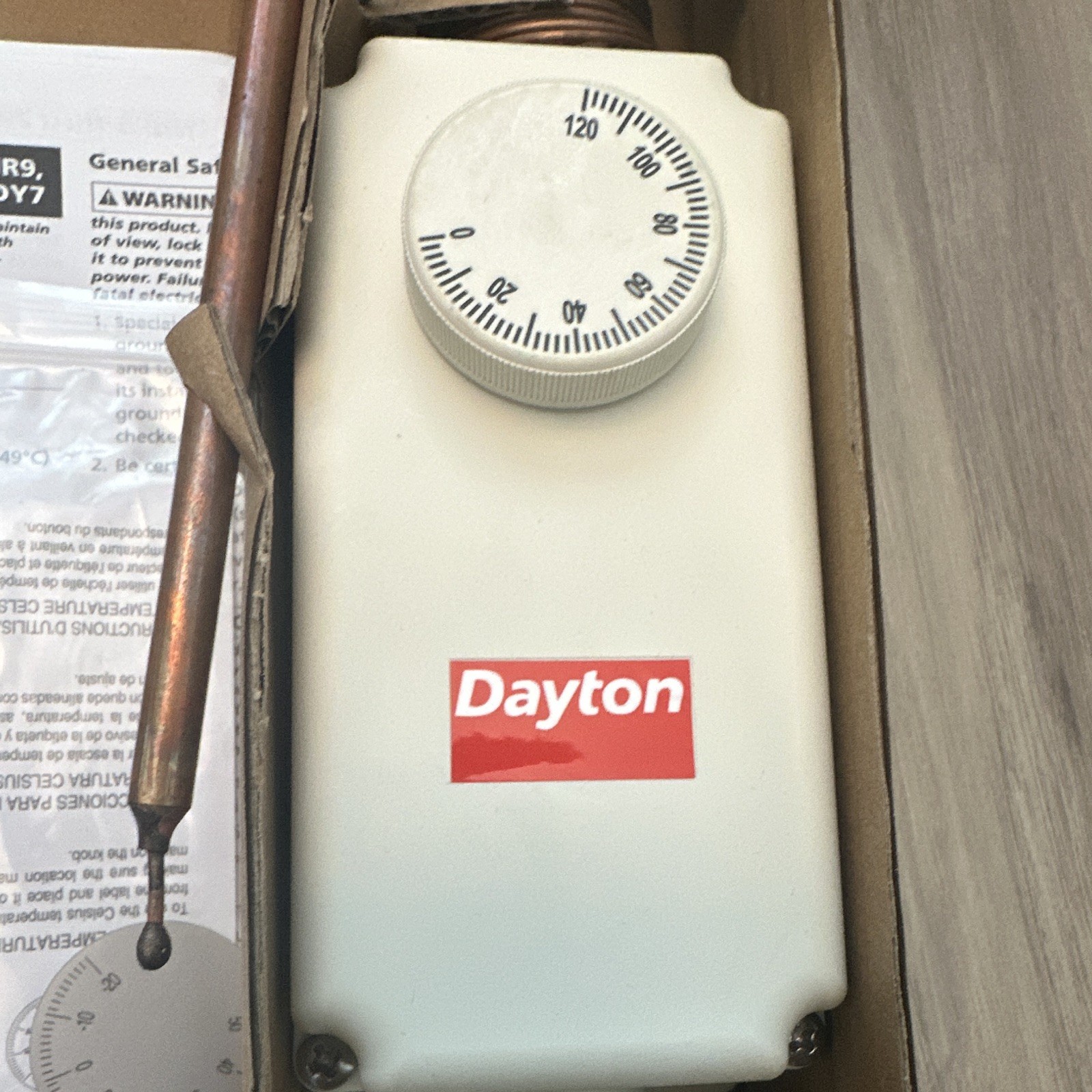 Dayton 2NNR6 Non-Programmable Dial Thermostat, Wall-Mounted, Heat-Off Control
