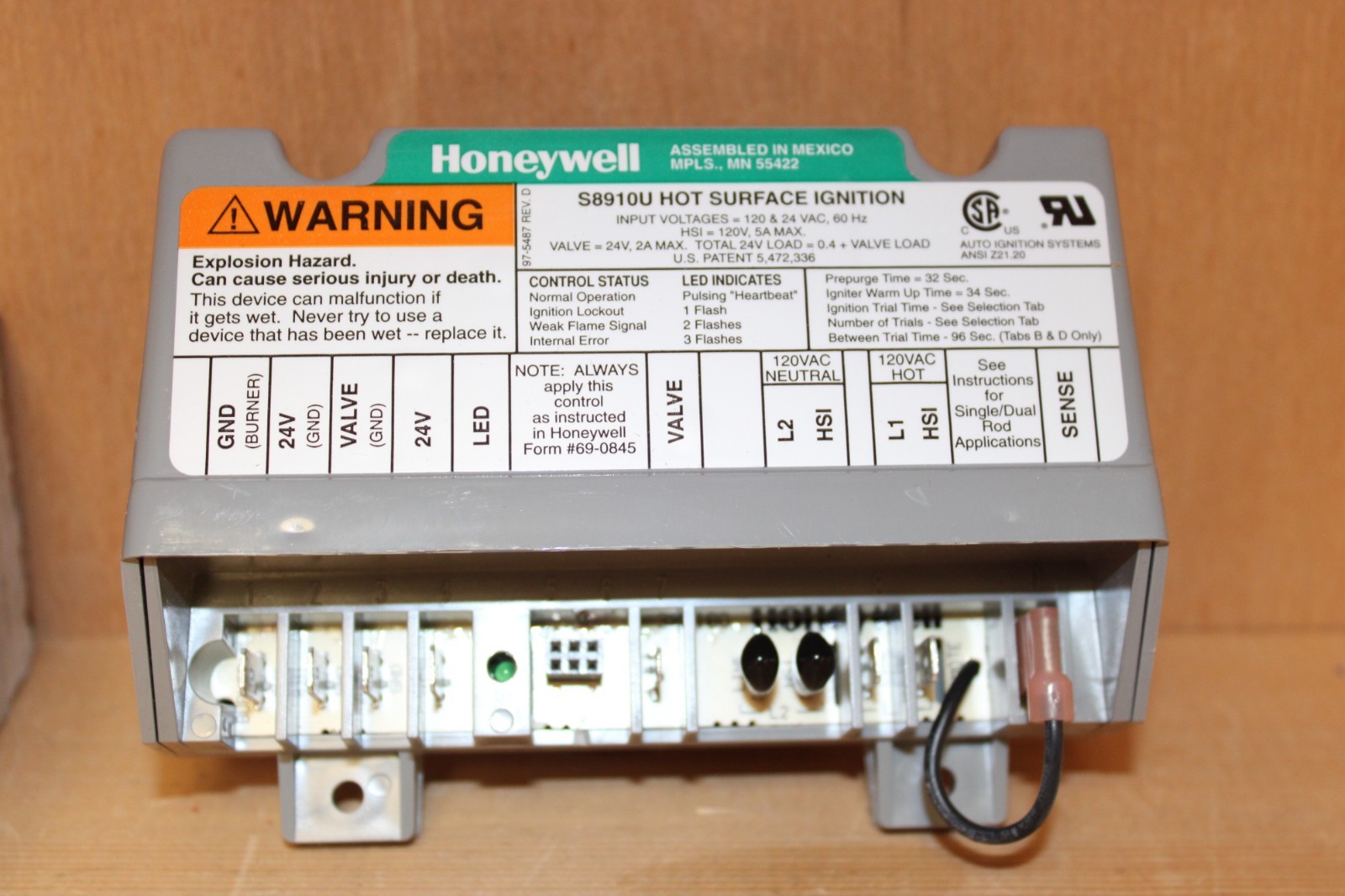 NOS Honeywell S8910U 1000 Universal Hot Surface Ignition Module S8910U1000