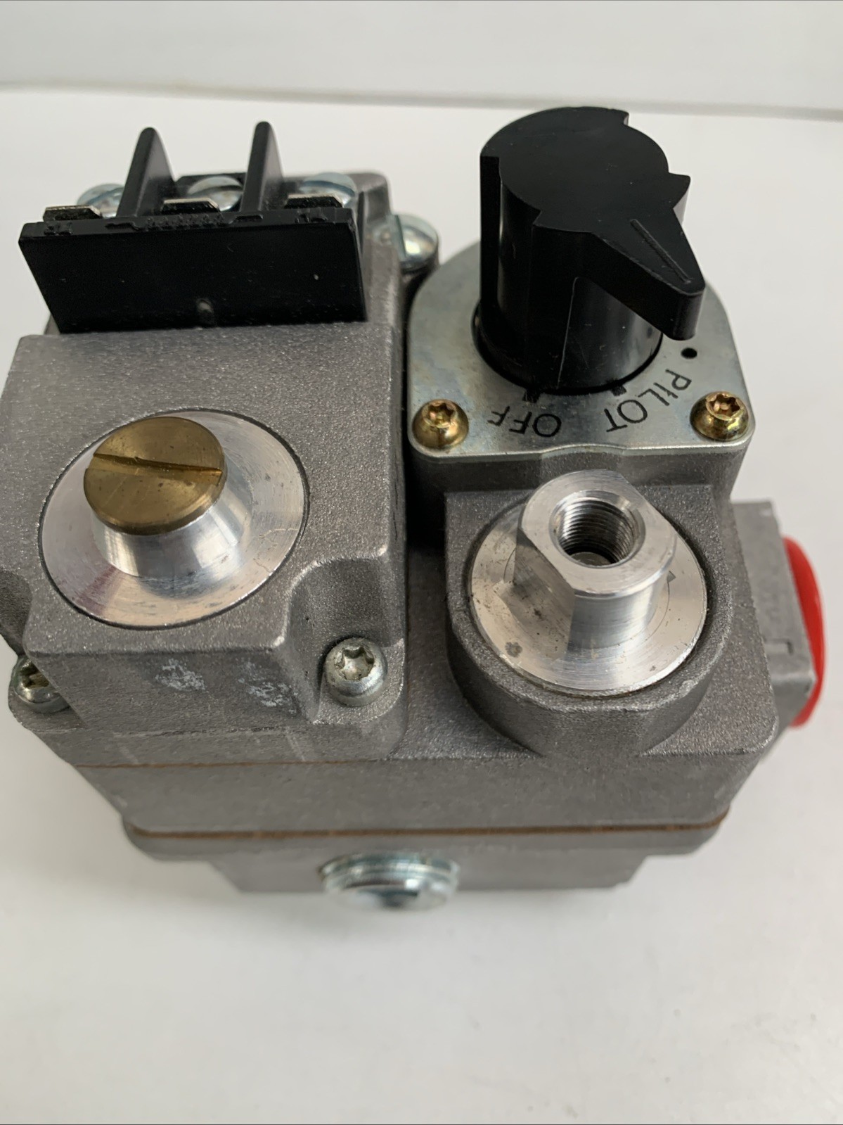 White-Rodgers 36C03-433 Gas Valve, Ng/Lp, Standing Pilot, 24 V, 2.5 To 5.0 In