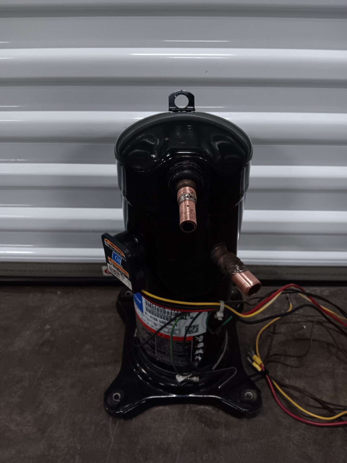 Copeland 2.5 Ton Scroll Compressor ZP31K5E-PFV-130 R410A 220V 1 PH used (S8T5)