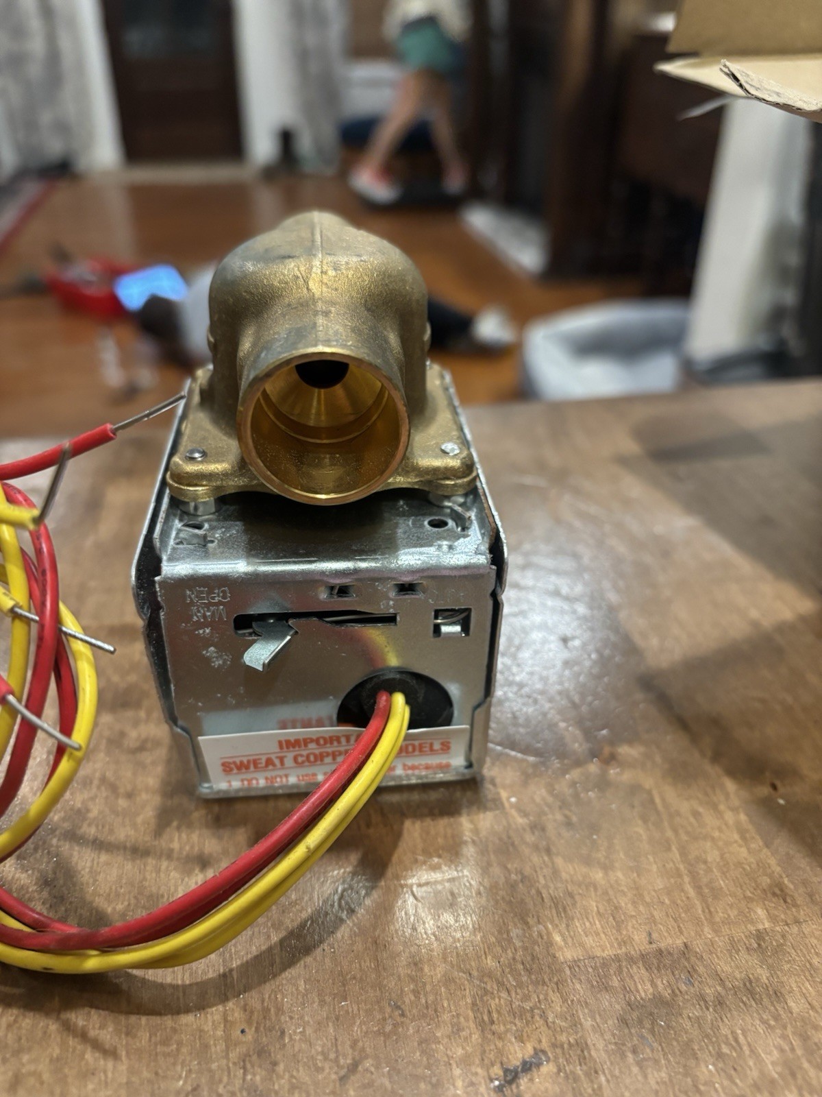 Honeywell GID-661677 V8043E1012 3/4″ Sweat Zone Valve Connection, 18″ OEM Leads