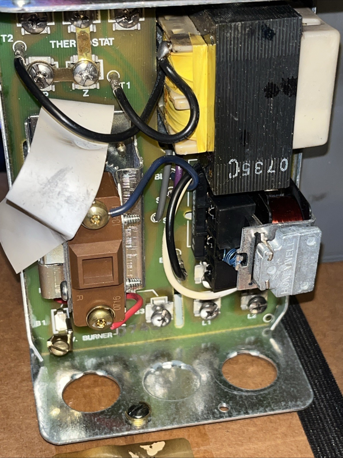 Honeywell L8148J1009 Aquastat Relay For Parts Only See Pictures