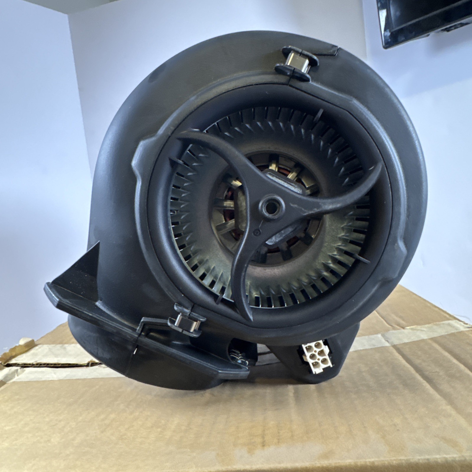 EBMPAPST D2E146-HT65-94 / LAARS R2060900Centrifugal Fan Blower