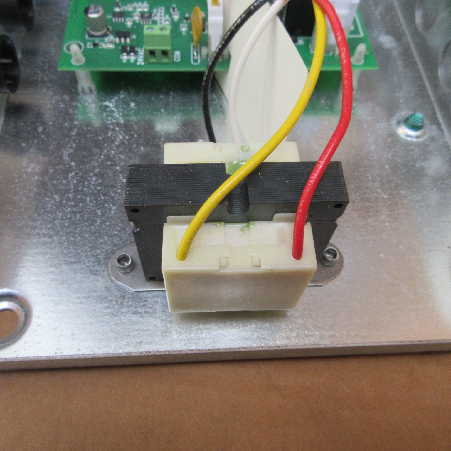 Taco SR504 Comfort Solutions 4-Zone Switching Relay Green
