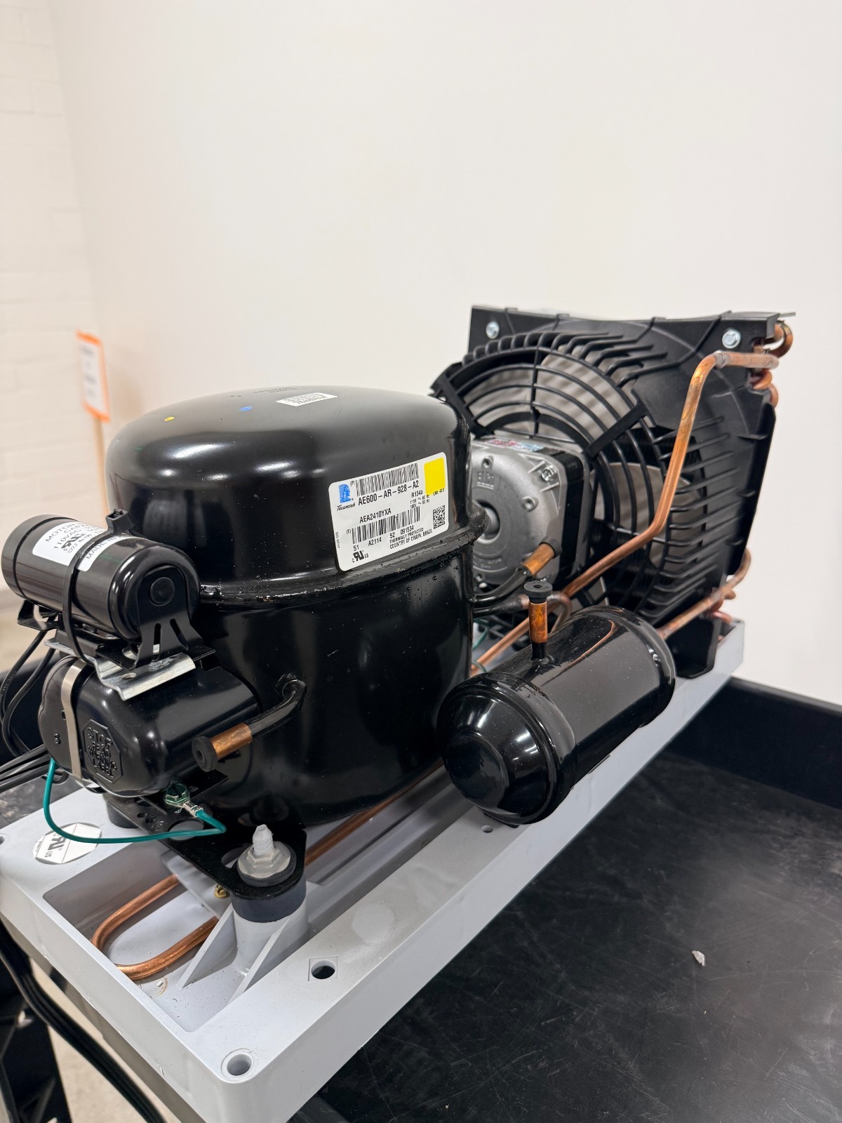 OMNITEAM TECUMSEH COND UNIT AEA 2410 YXAGB 115.V-R134a 1/3HP 60HZ 1PH LOW TEMP