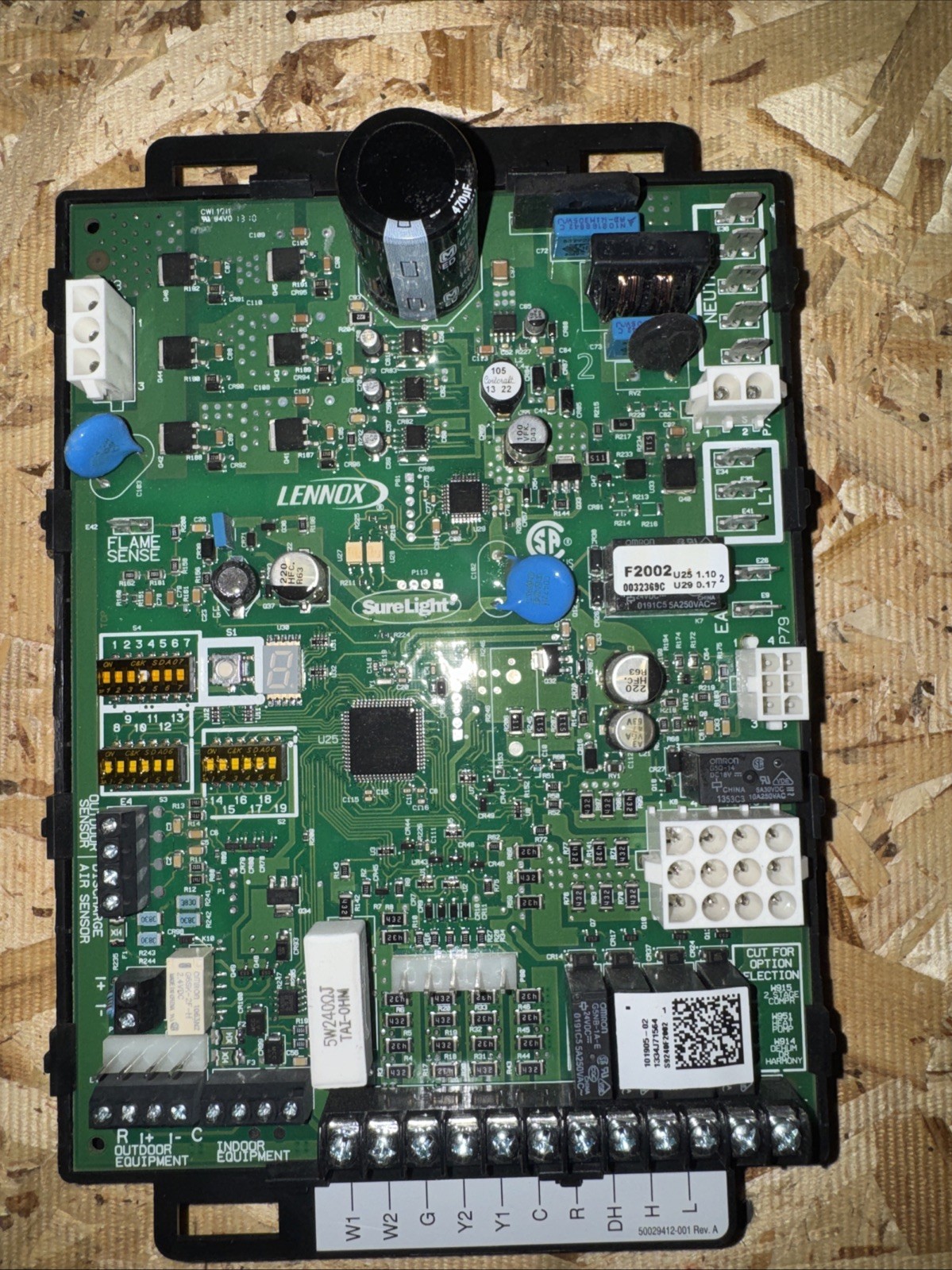 Lennox Surge Light Furnace Control Board 101905-02 / S9240F2002
