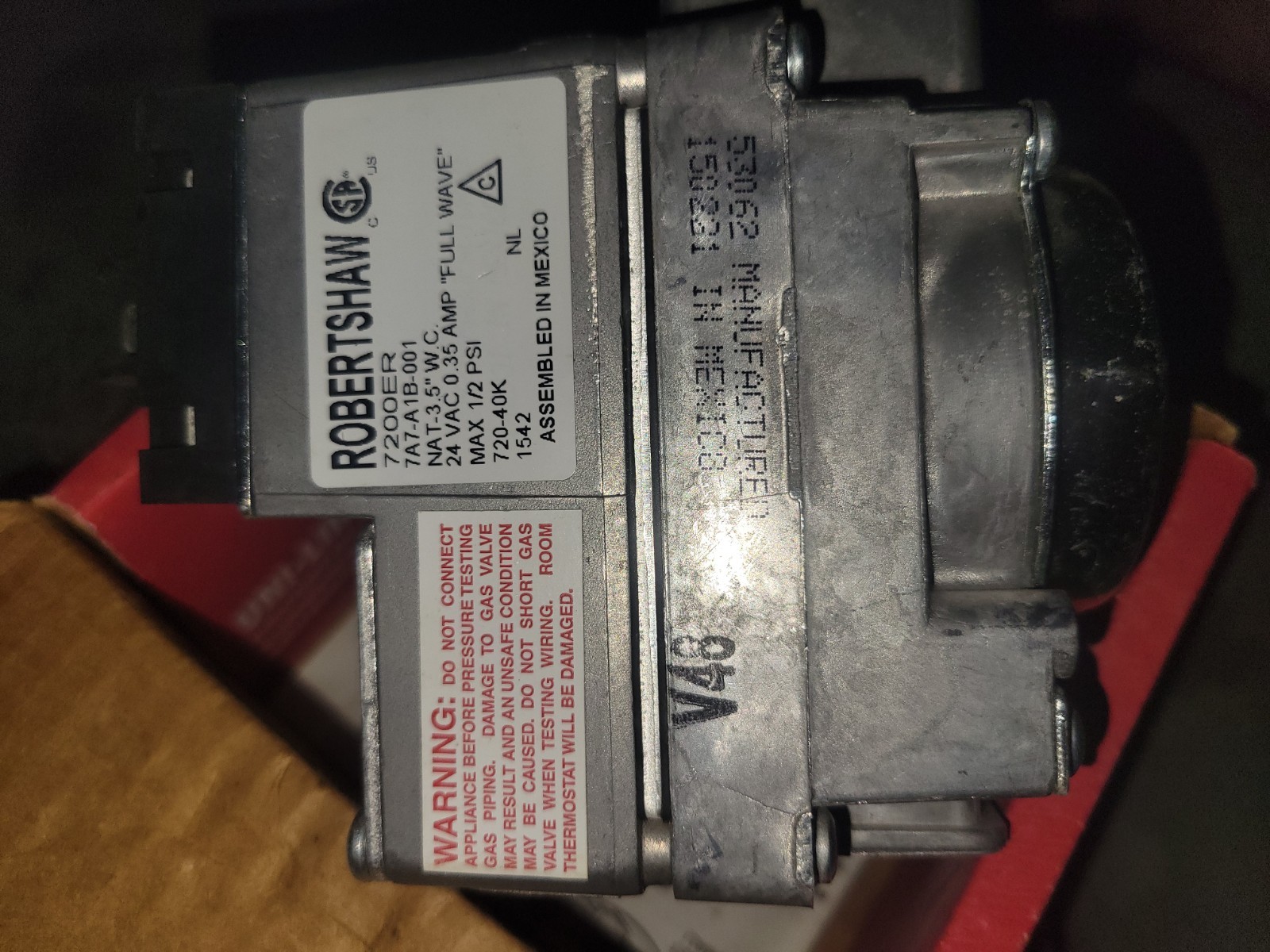 Robertshaw 720-400 Gas Valve 24V 150000 BTU 1/2″ x 3/4″