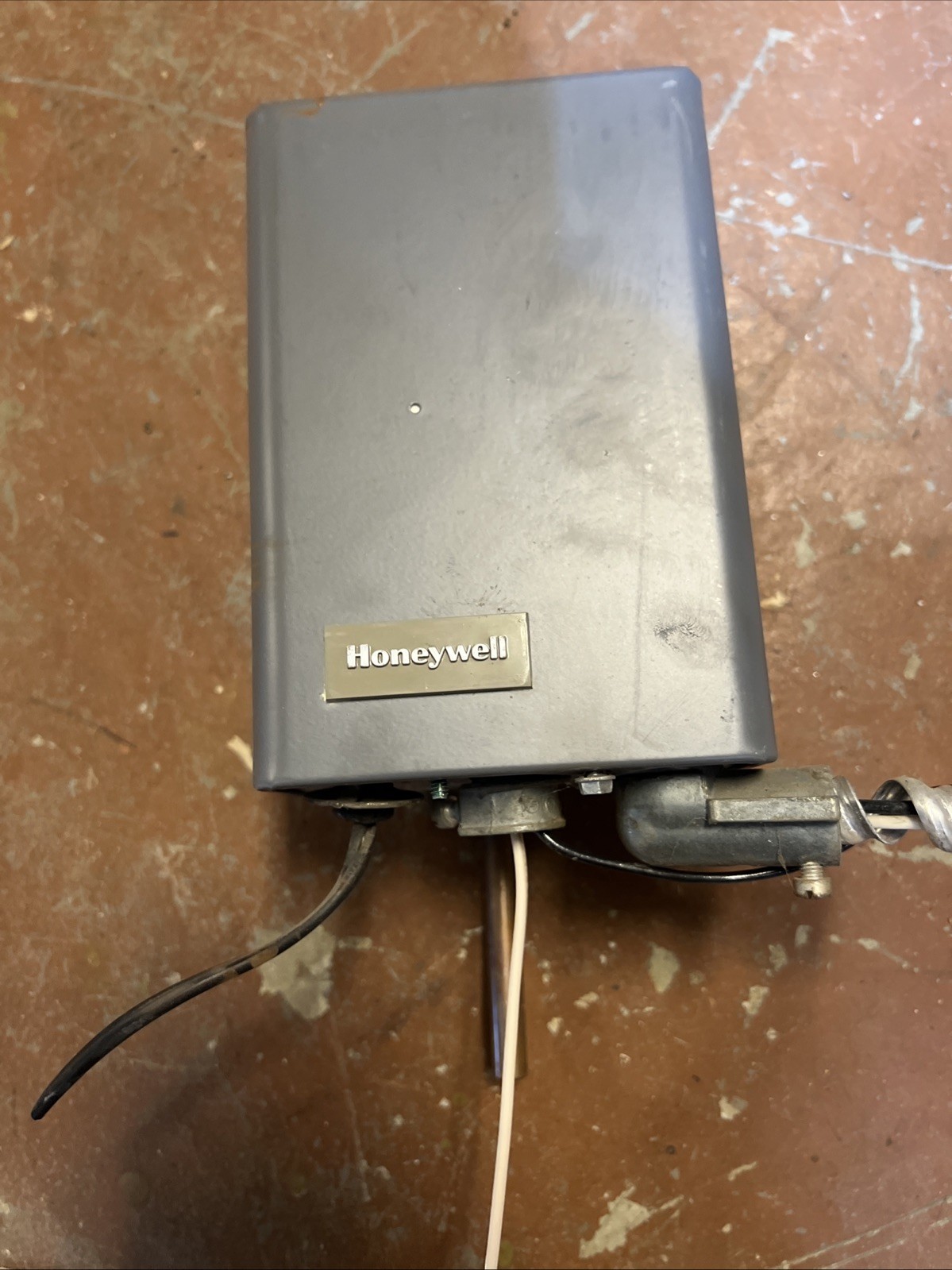 Honeywell L8148J1009 Aquastat Relay