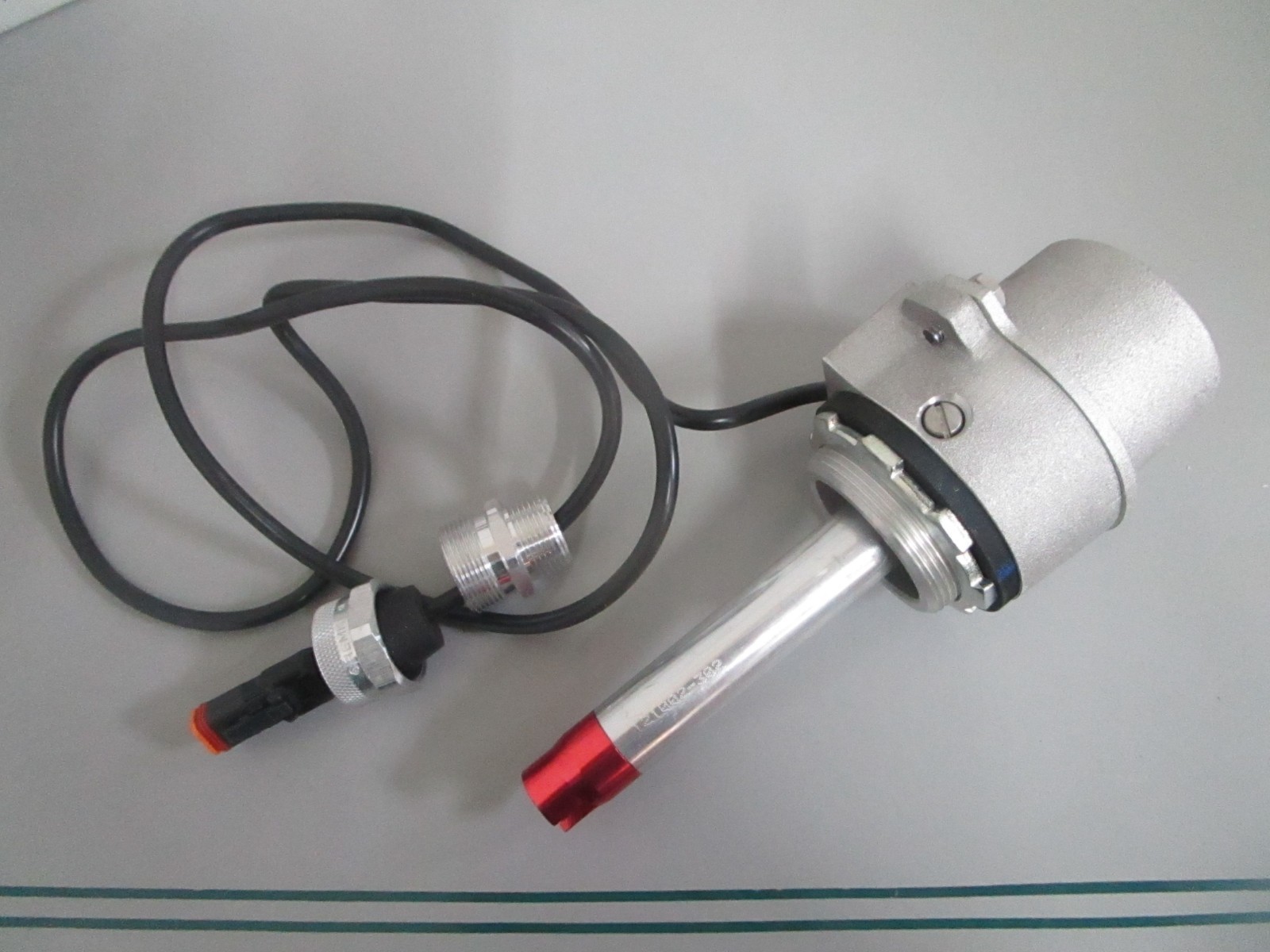 Dixon FT151P FloTech Plug-N-Play Therm-Optic Sensor 7in 2in NPT NEW 0820