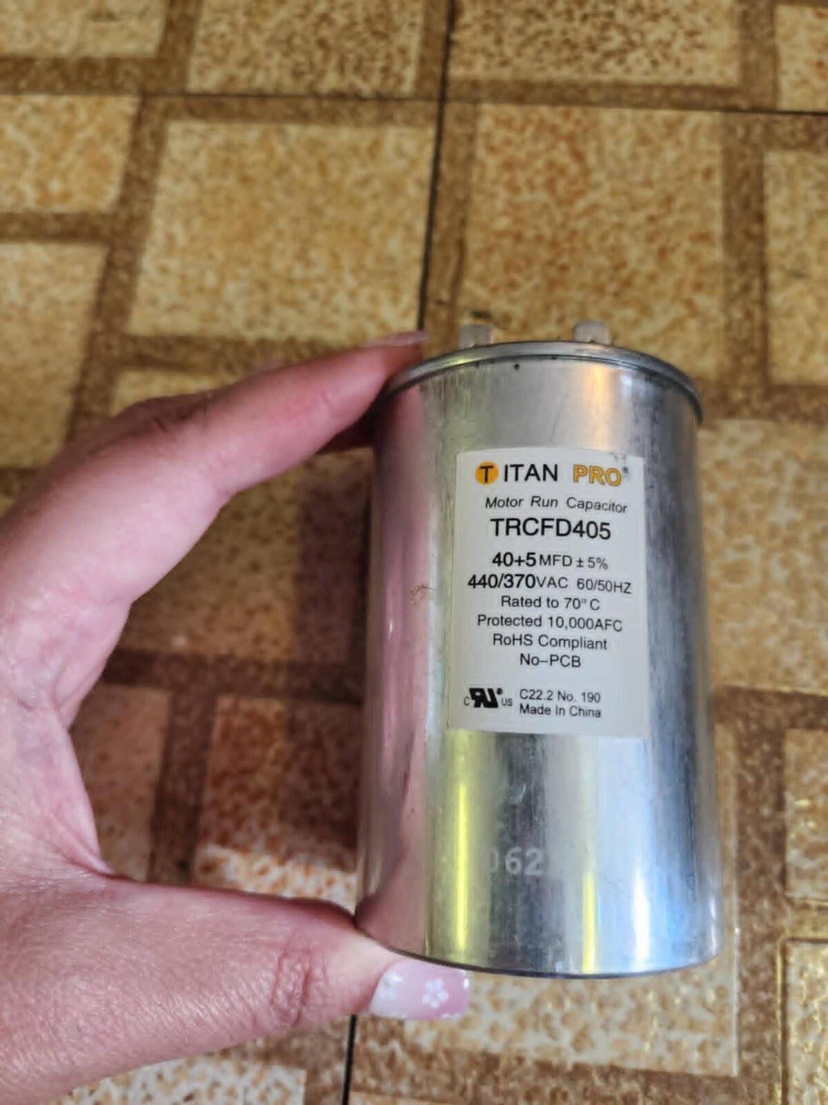 Packard Titan Pro Run Capacitor, Round, 40+5 Mfd, 440-370V, TRCFD405 – Used