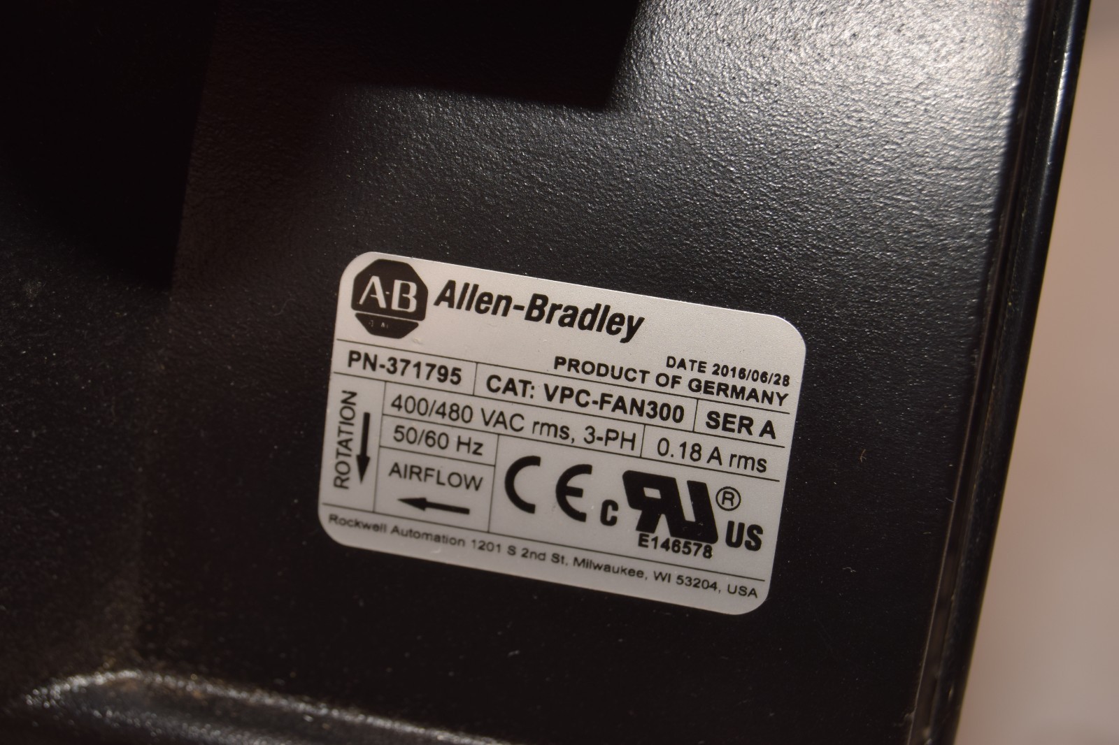 Allen Bradley Kinetix Fan Kit 371795 VPC-FAN300 400/480v 3ph .18 rms (NEW)