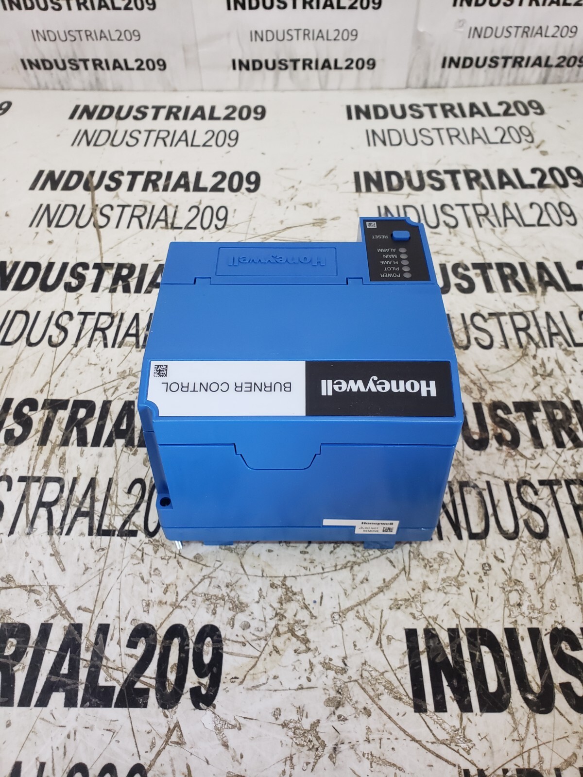 HONEYWELL AUTOMATIC PROGRAMMING CONTROL RM7890 A1015 NEW IN BOX