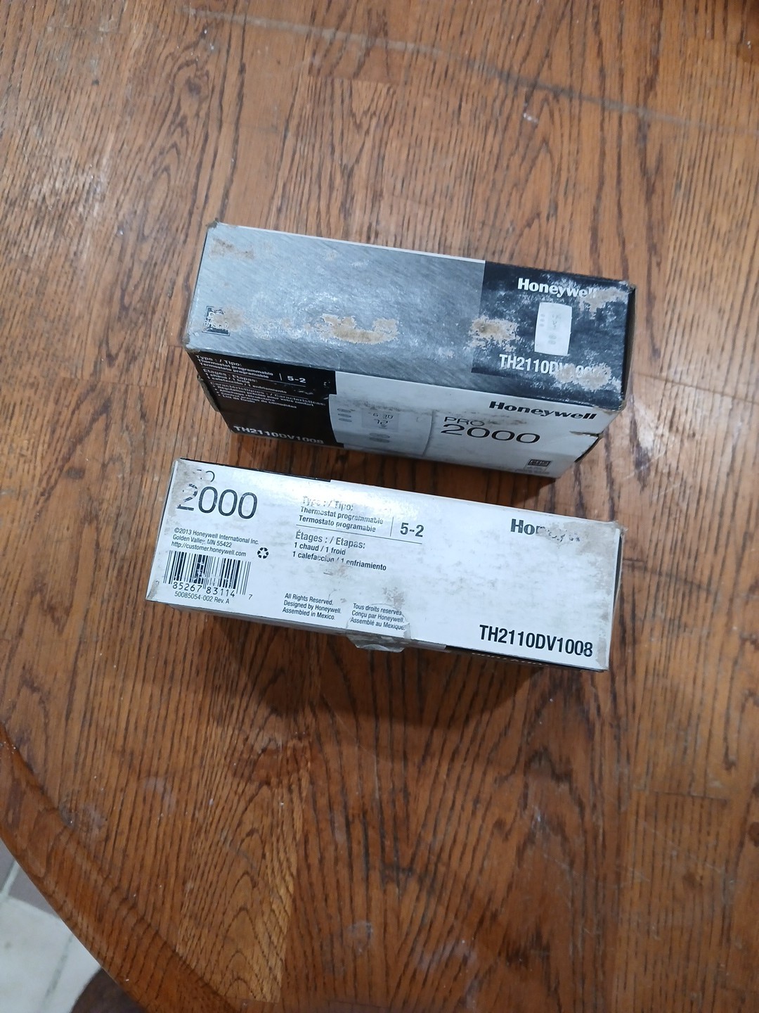 Honeywell TH2110DV1008 PRO 2000 Vertical Programmable Thermostat