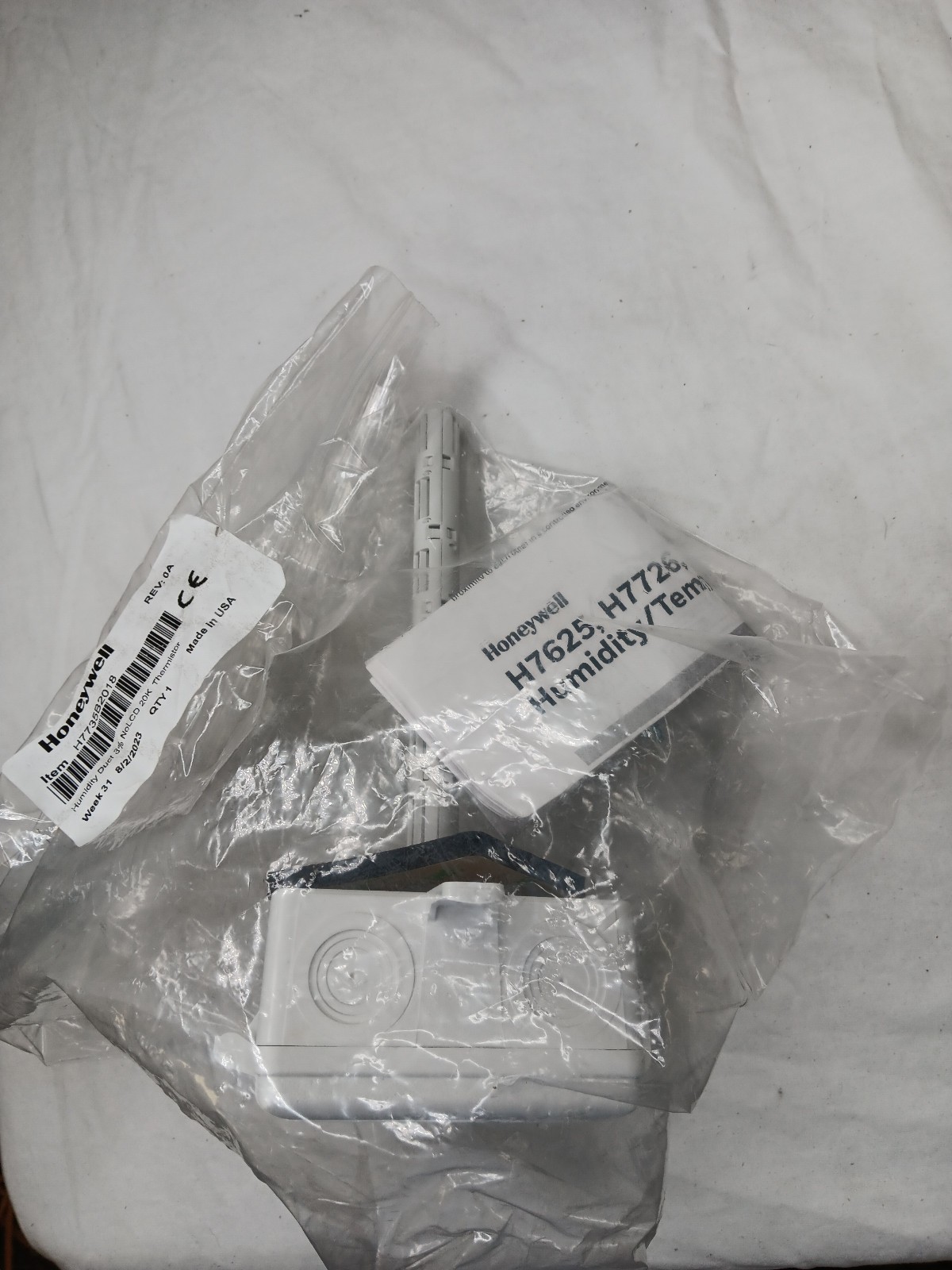 Honeywell H77 Series Humidity & Temperature Sensor H7735B2018