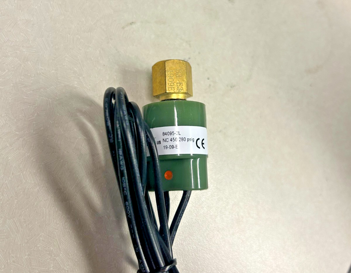 WILSPEC HS200-537-0181 PRESSURE SWITCH IP65-RATED CONNECTOR (84095-2L) **NEW**