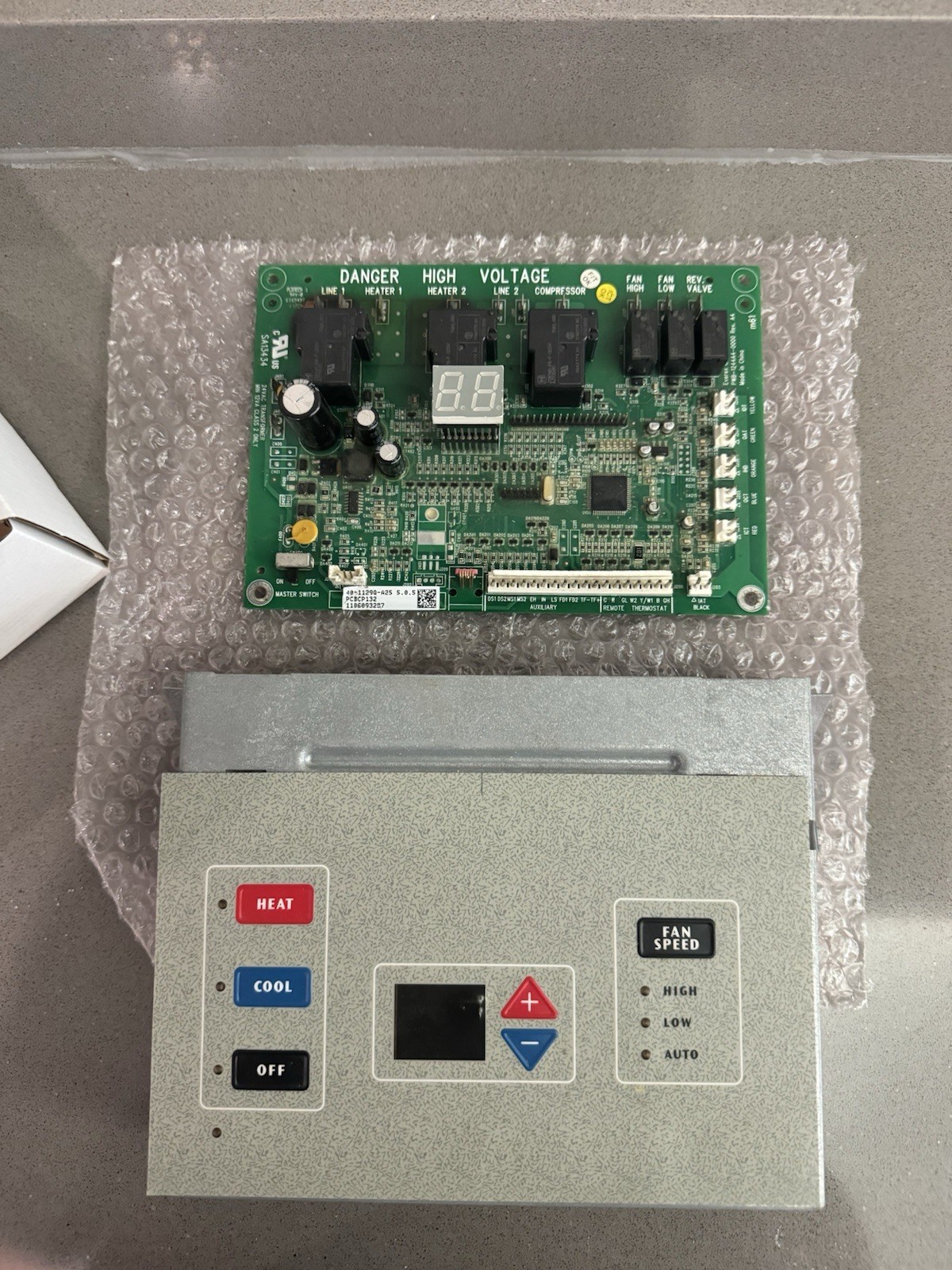 AMANA 40-1129Q-A25 GOODMAN PTAC PCBCP132 Control Circuit Board Set – Excellent