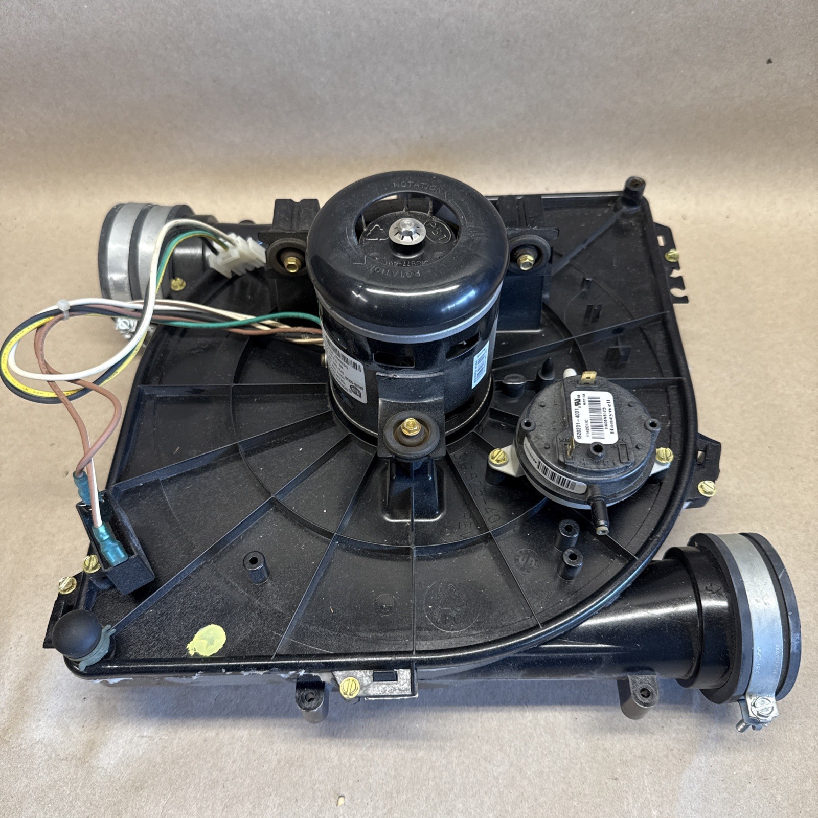 2018 ZHONGSHAN BROAD-OCEAN HC28CQ116 Draft Inducer Motor YDZ-040L22541-01