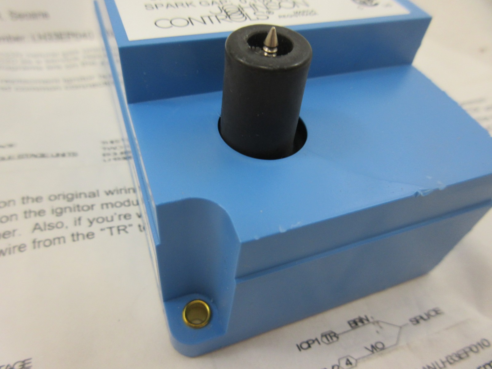 CARRIER BRYANT PAYNE LH33EP040 JOHNSON CONTROLS G67BG-3 SPARK IGNITER MODULE