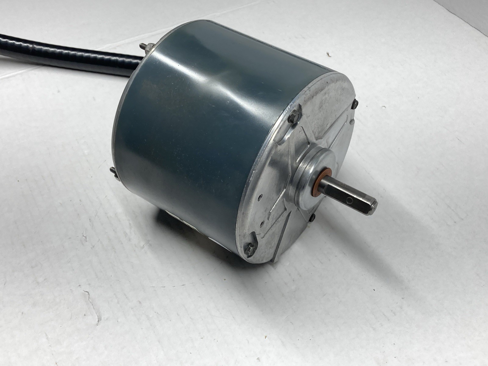 Carrier HC39GE468 Genteq 5KCP39KFV110AS Condenser Fan Motor, 1/4 HP 460V