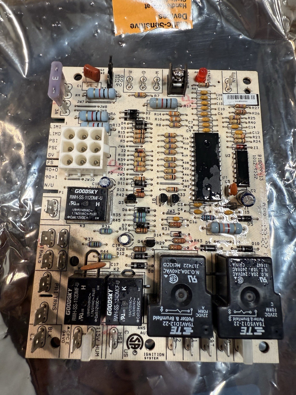 New Goodman Furnace A/C HIS Control Board 9-Pin Connector B1809913S 193031153910