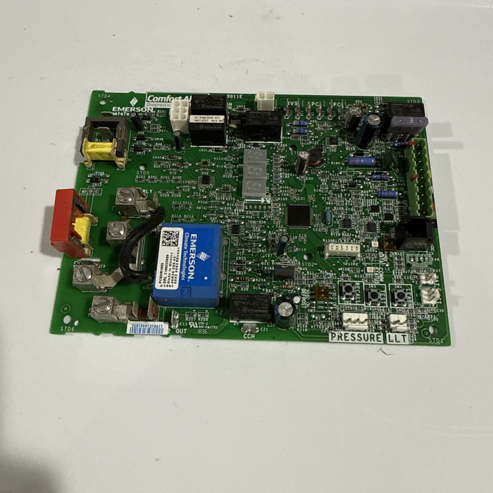 Used OEM control board PCBHR105S Emerson Goodman Amana Comfort Alert
