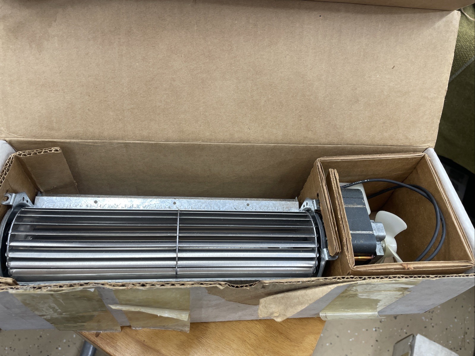 Dayton 4C872 Direct Drive Free Air Output 121CFM Transflo Blower Transflow 115v