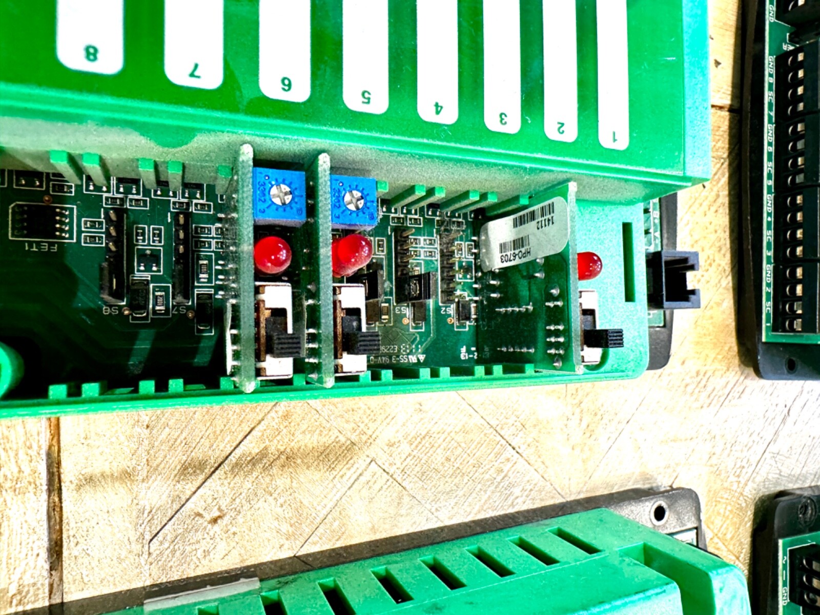 KMC Controls BAC-5802 BACnet Controllers with (3) HPO-6702 HOA Cards Included.