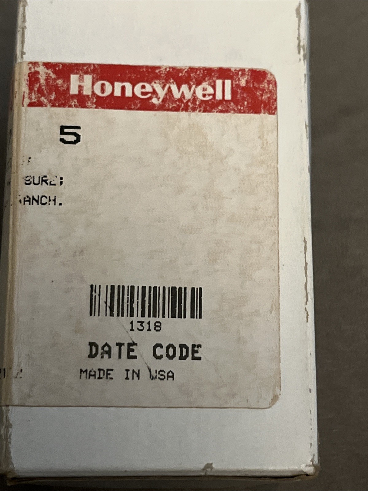Honeywell TP971C 2017 Pneumatic Thermostat Direct Acting Silver Black