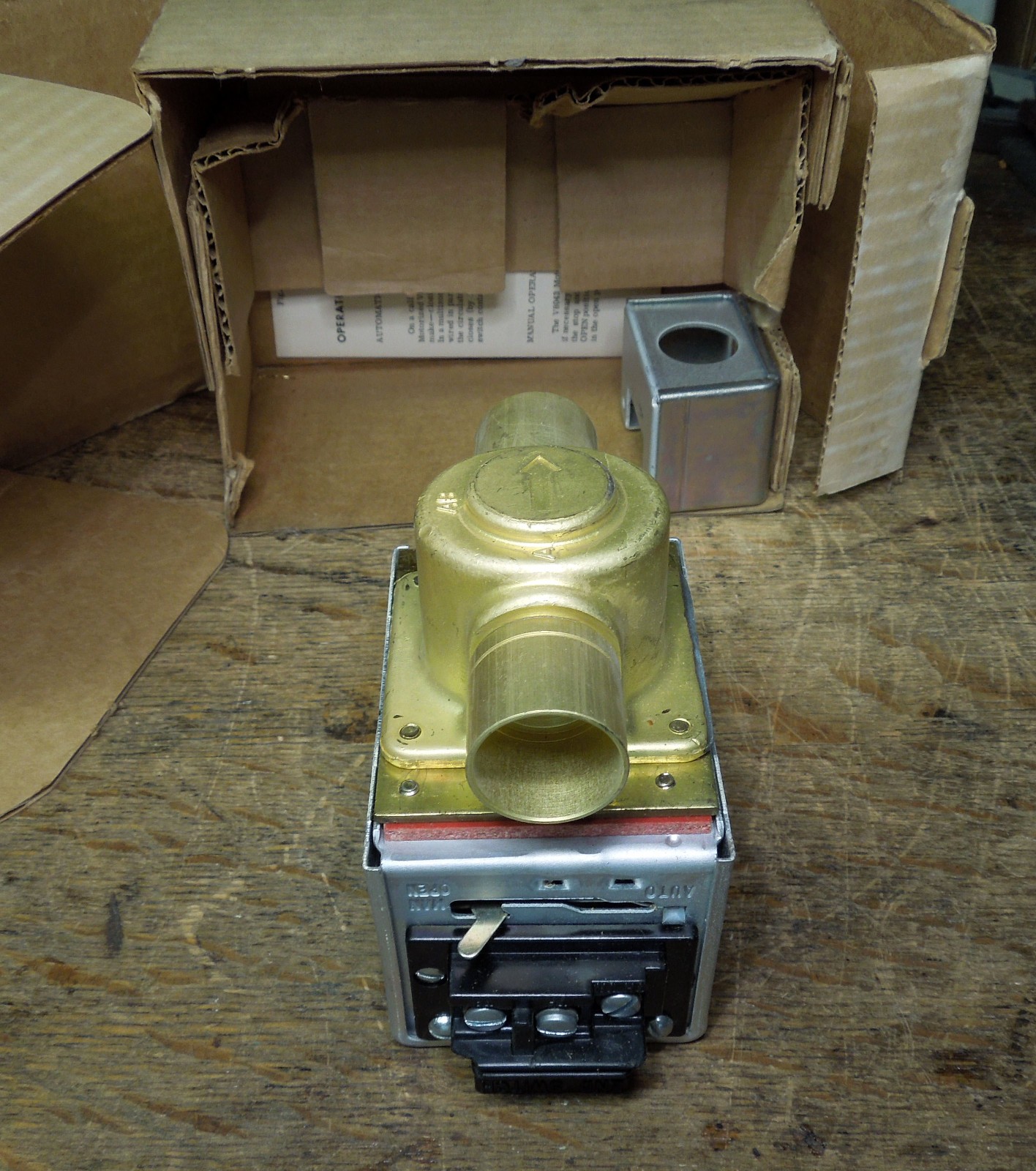 Honeywell Tradeline V8043F 1036 Motorized Zone Valve 24V 50/60Hz 3/4in sweat