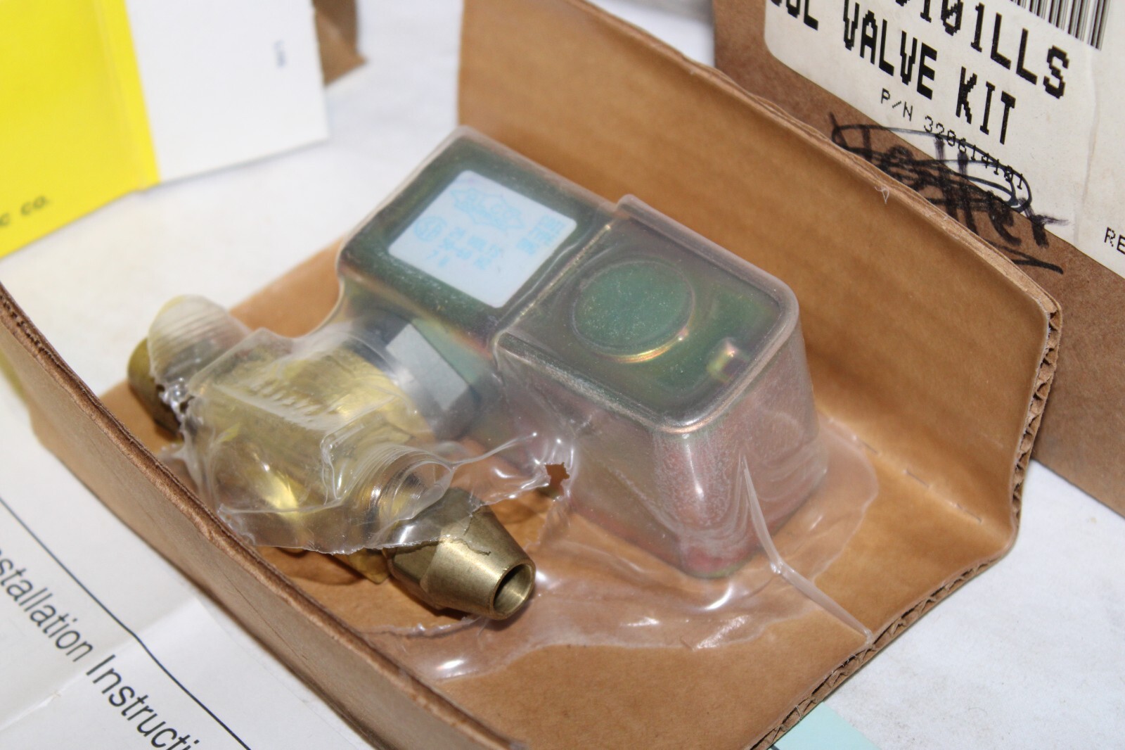 NEW Carrier Alco Controls EF23BS121 Liquid Line Solenoid Valve KHALS0101LLS