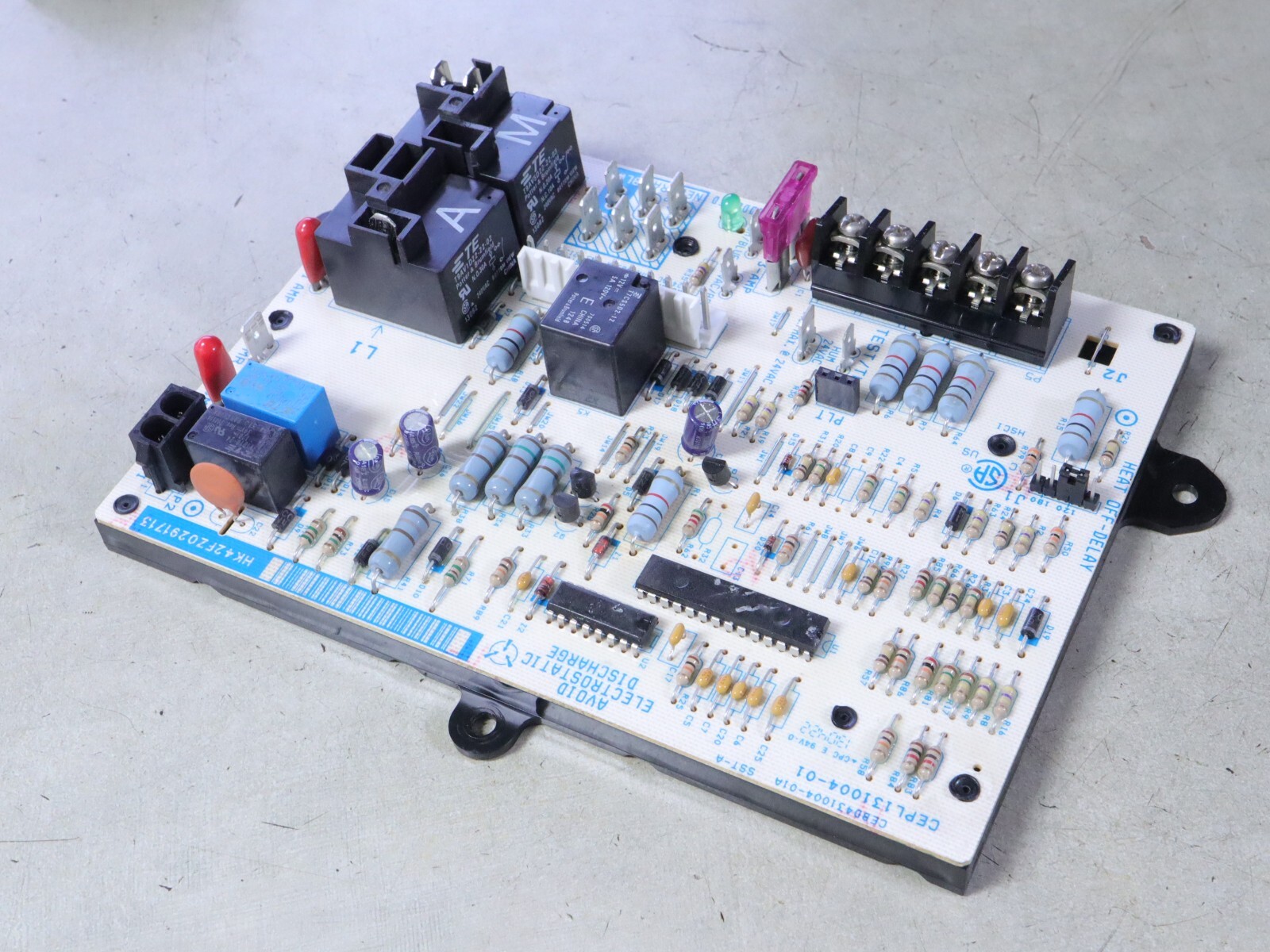 Carrier Bryant HK42FZ029 Furnace Control Circuit Board CEPL131004-01