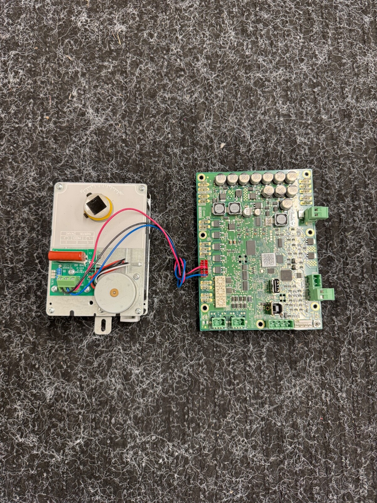 TRANE UC 210 Printed VAV Circuit Board With Actuator