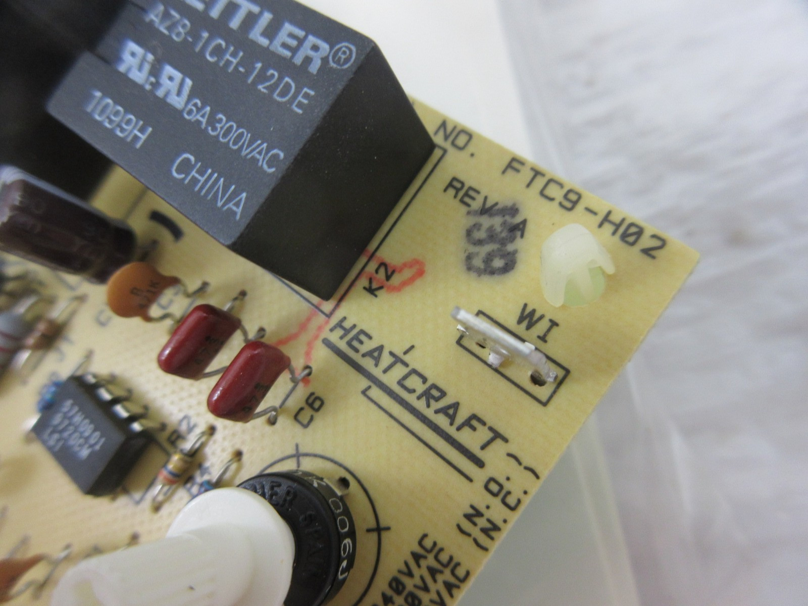 LENNOX PULSE FURNACE 51K46 HEATCRAFT FTC9-H02 FAN TIMER CONTROL BOARD