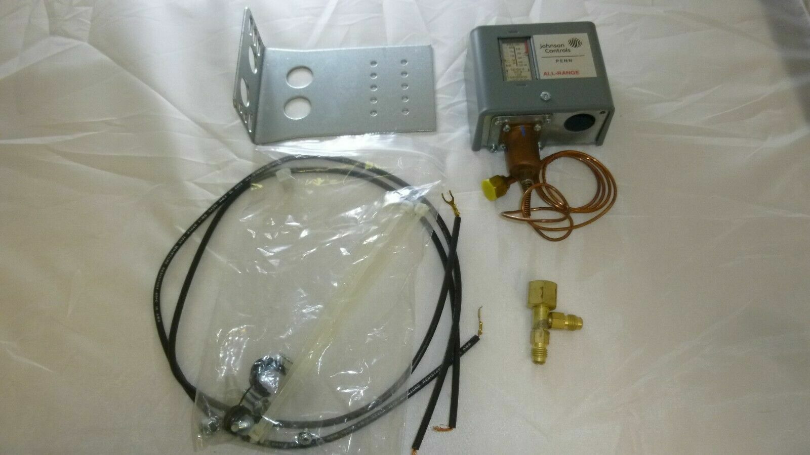Johnson Controls 42K88 Low Ambient Control Unit ALOAM111-1