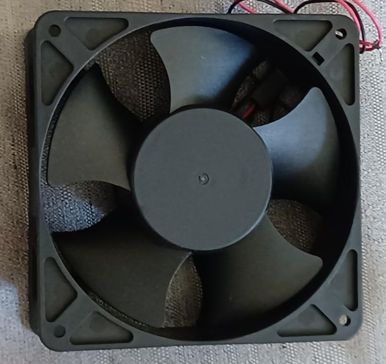 Dayton 6KD70 Axial Fan, Square, 12V Dc, – Phase, Pbt Plastic, 4 11/16 In W.