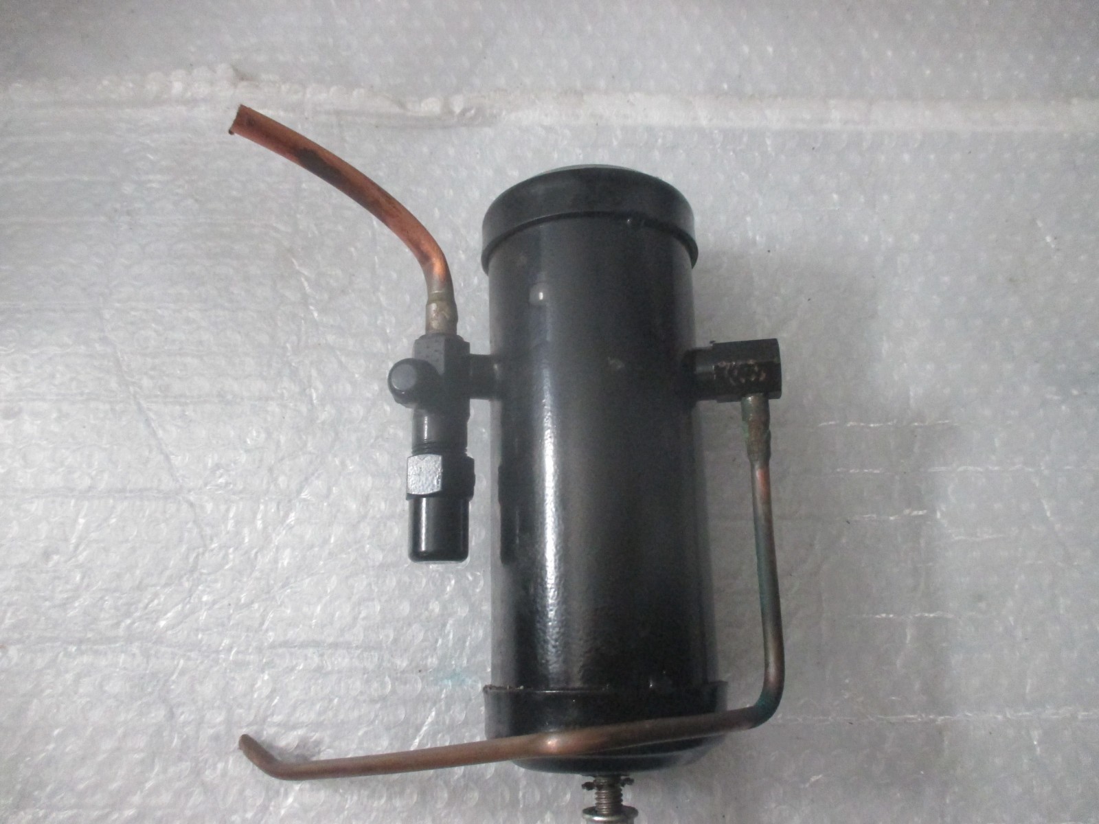 HENRY S-8060L REFRIGERANT RECEIVER 1/4″ Flare, Vertical UL 450 PSI